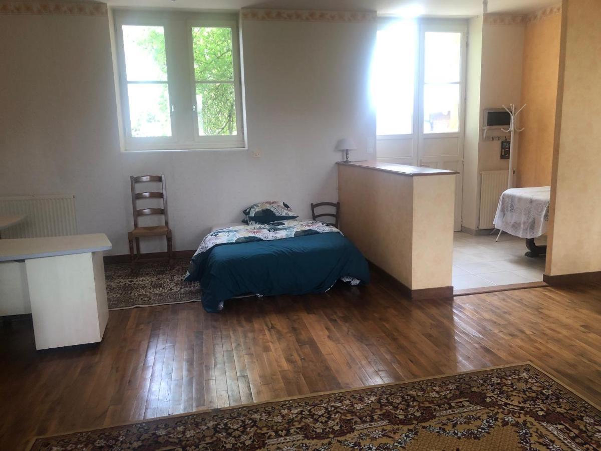 Gite -Belle Maison Dans Une Ancienne Ecole-Tarif Reduit Hors We ! Chanzeaux Dış mekan fotoğraf